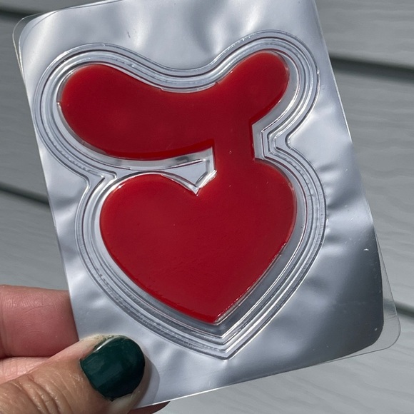 BETSEY JOHNSON Advanced Hydrogel Collagen Mask Set of 6 (total 12) - Picture 7 of 7